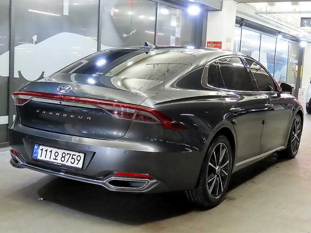 HYUNDAI Grandeur - Vista 4