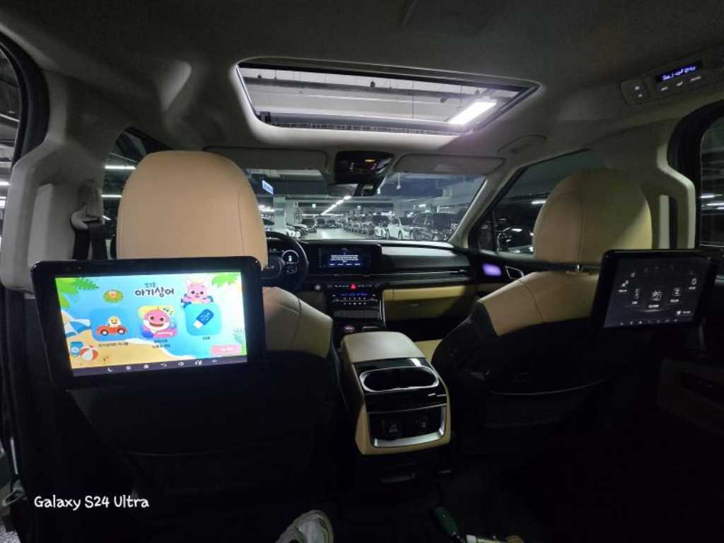 KIA Carnival - Vista 8