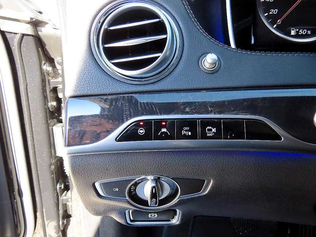 Mercedes Benz S Class - Vista 12