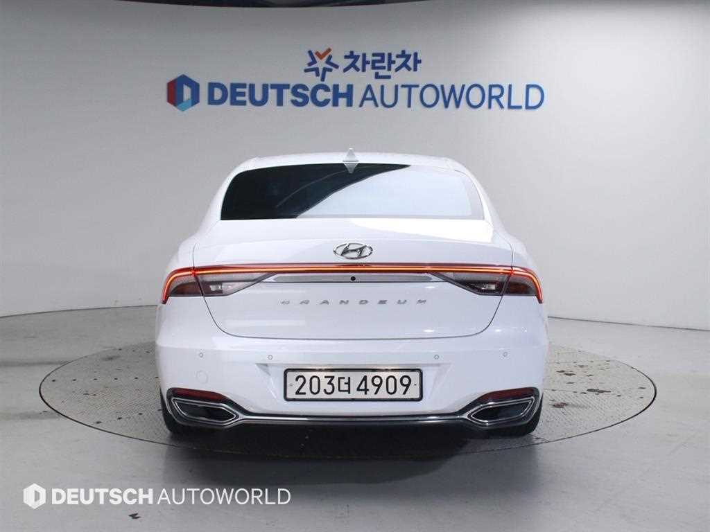 HYUNDAI Grandeur - Vista 4