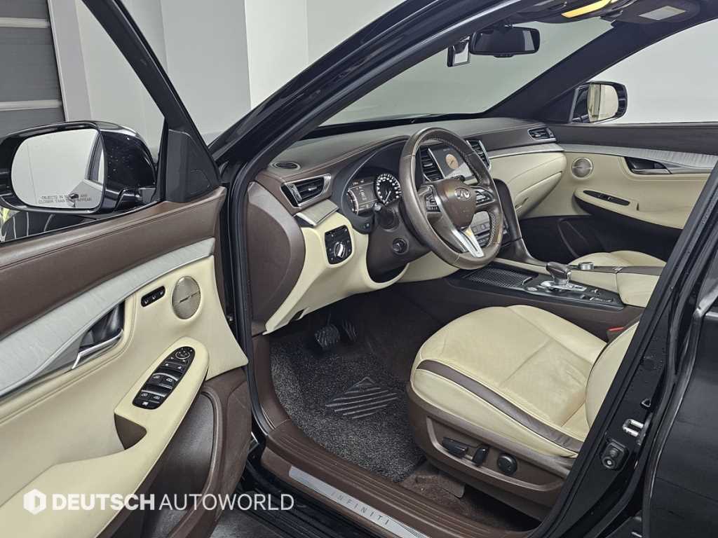 Infiniti QX - Vista 11