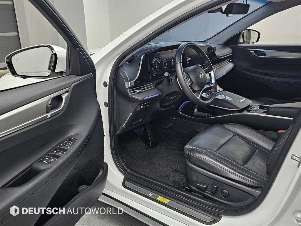 HYUNDAI Grandeur - Vista 11