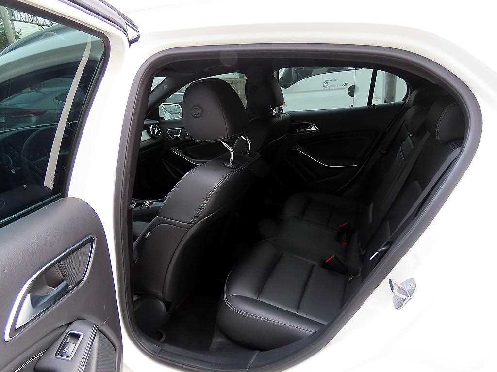 Mercedes Benz GLA Class - Vista 6