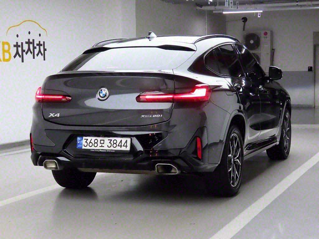 BMW X4 - Vista 4
