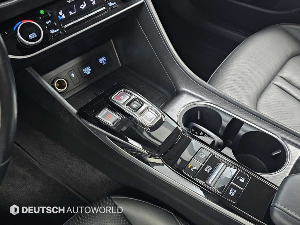 HYUNDAI Sonata - Vista 9