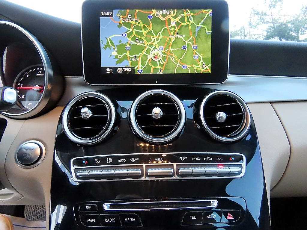 Mercedes Benz C Class 2016 Negro - Importación desde Corea - HF Imports Iquique - Foto 15