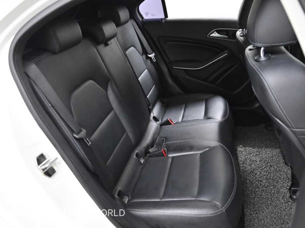 Mercedes Benz A Class - Vista 12