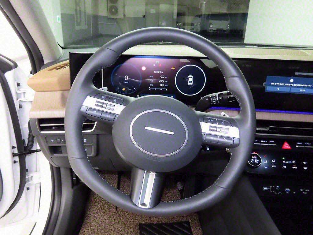 HYUNDAI Sonata - Vista 8