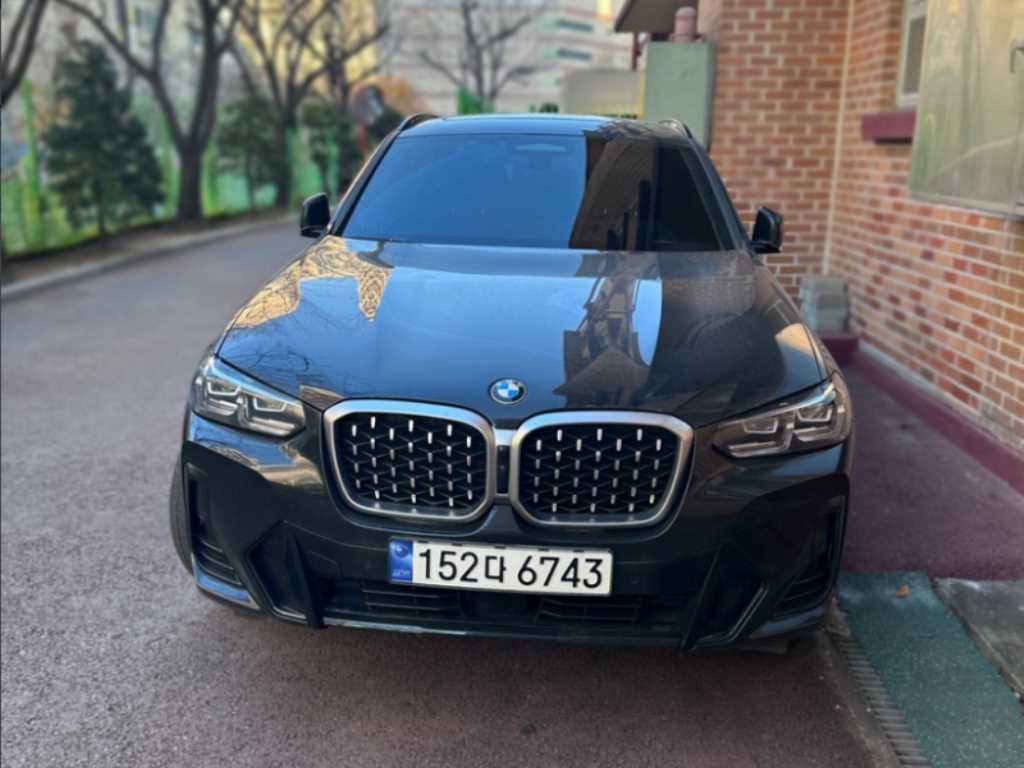 BMW X4 2023 Negro - Importación desde Corea - HF Imports Iquique - Foto 1
