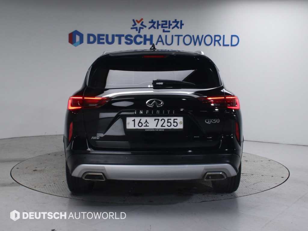 Infiniti QX - Vista 4