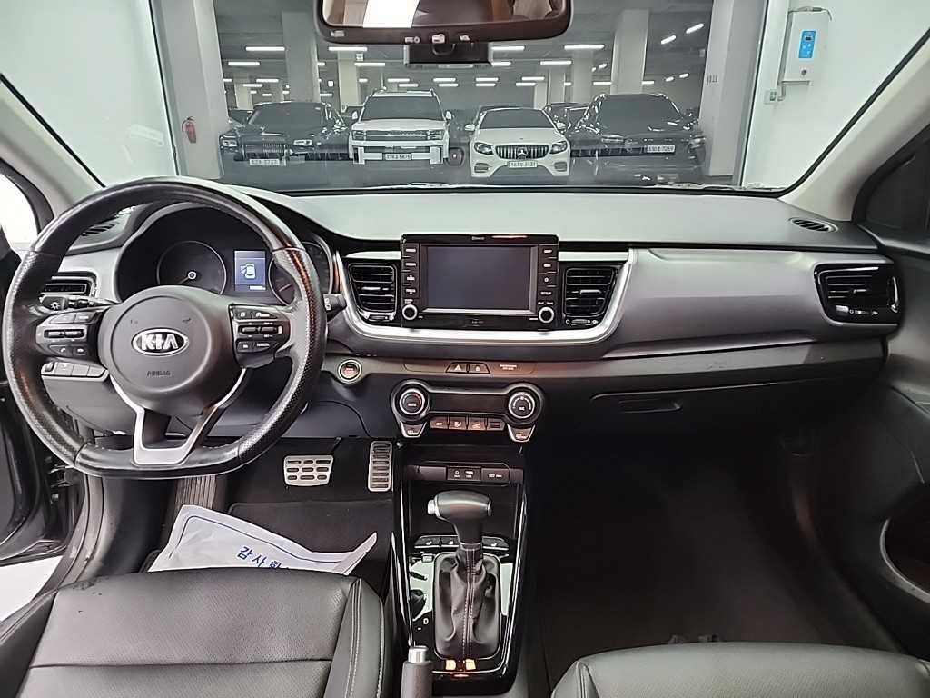 KIA Stonic - Vista 7