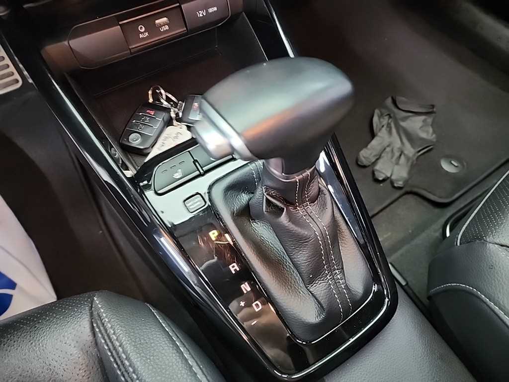 KIA Stonic - Vista 8