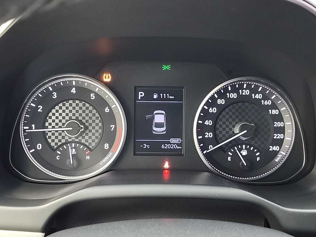 HYUNDAI Avante - Vista 6