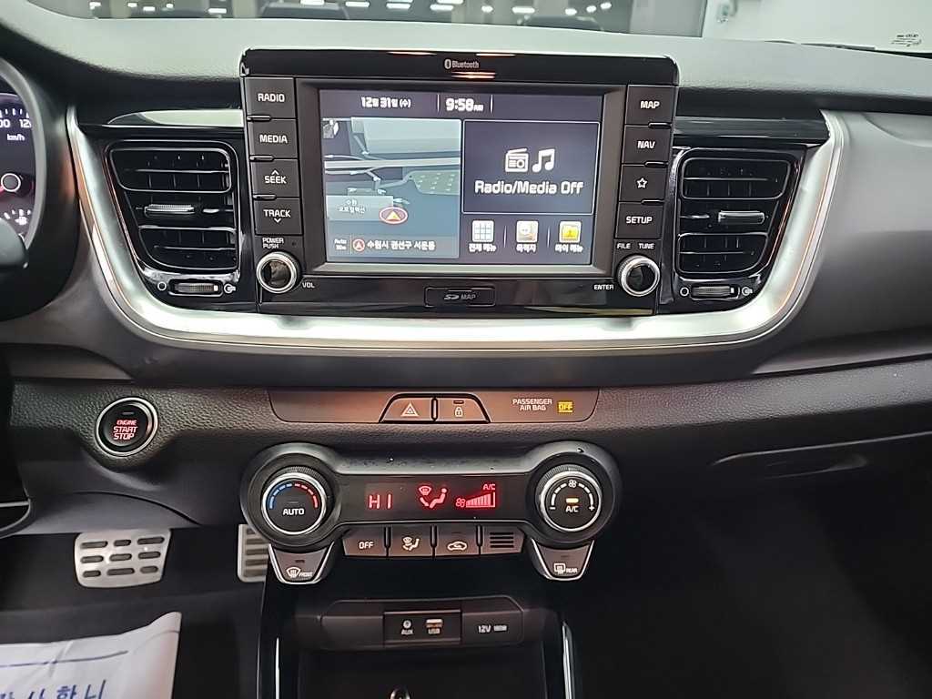 KIA Stonic - Vista 10
