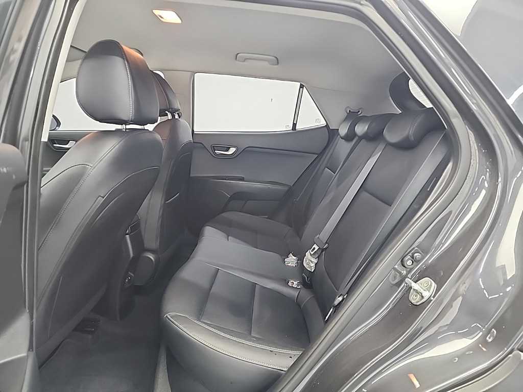 KIA Stonic - Vista 12