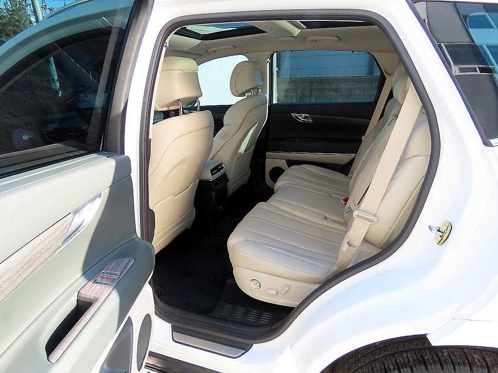 Genesis GV80 - Vista 6