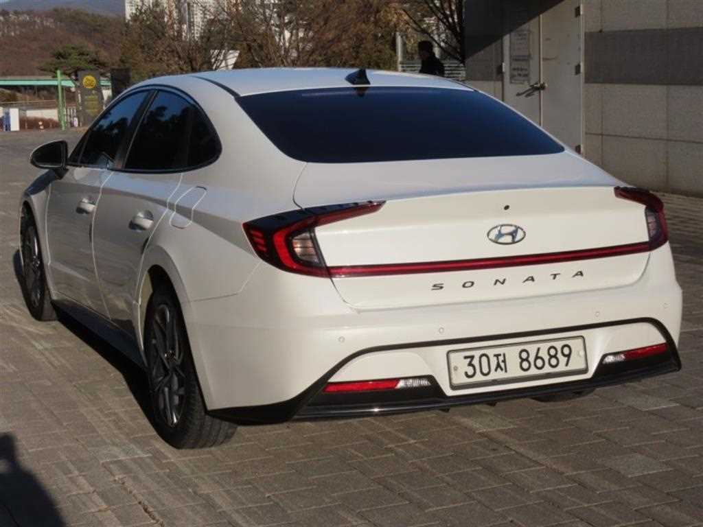 HYUNDAI Sonata - Vista 4