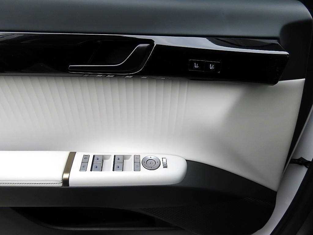 HYUNDAI Grandeur - Vista 12