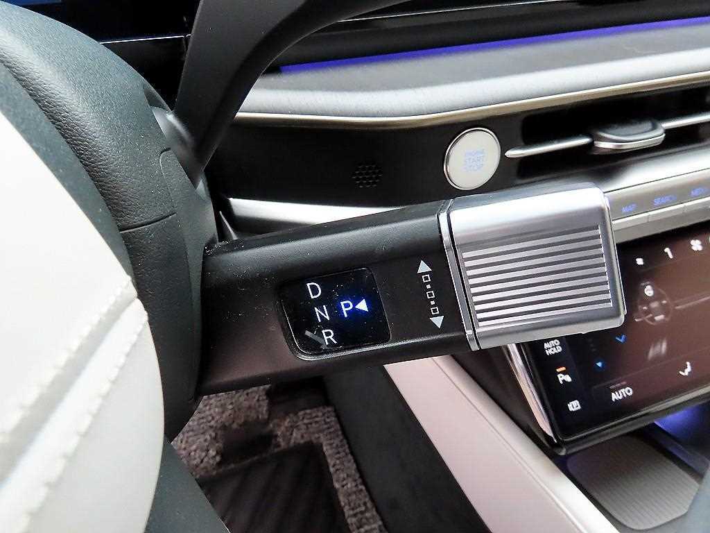 HYUNDAI Grandeur - Vista 11