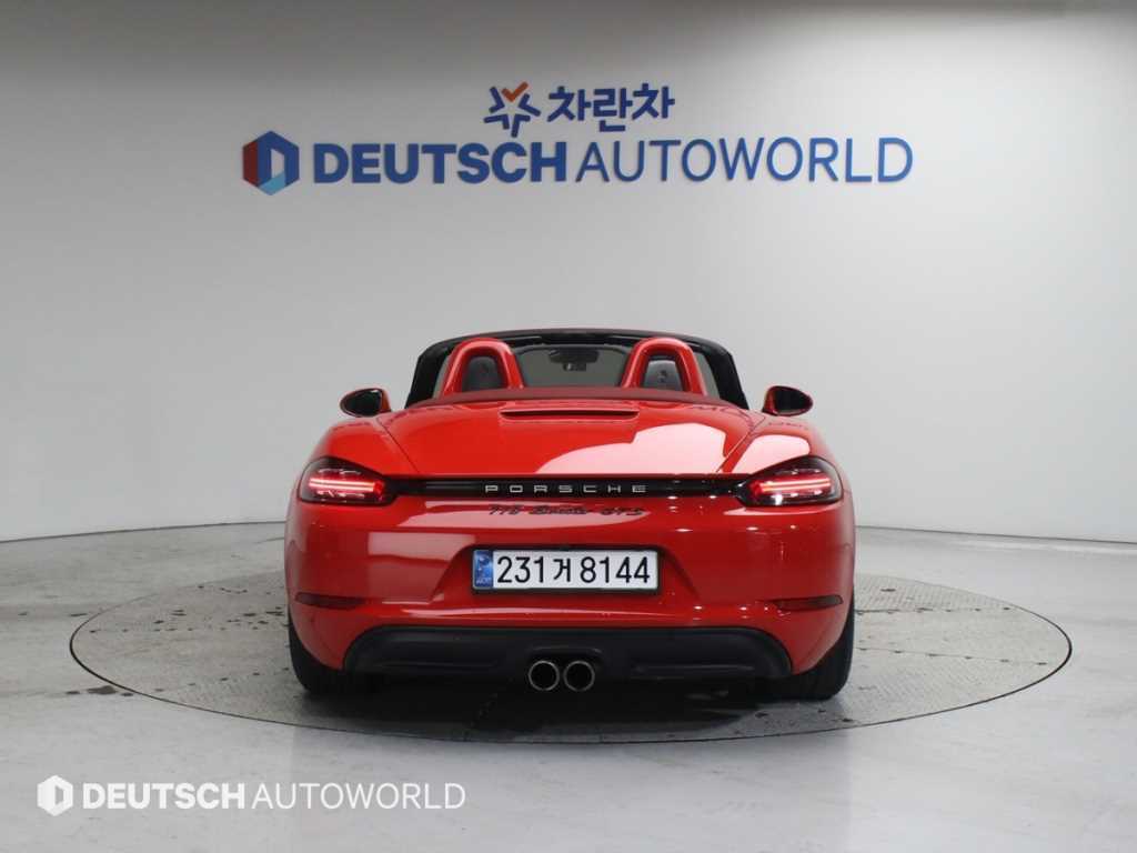 Porsche 718 - Vista 6