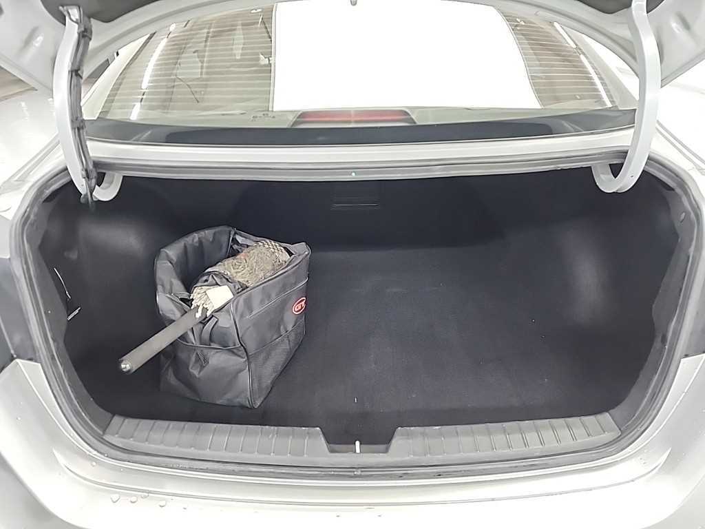 KIA K5 2011 Gris - Importación desde Corea - HF Imports Iquique - Foto 18