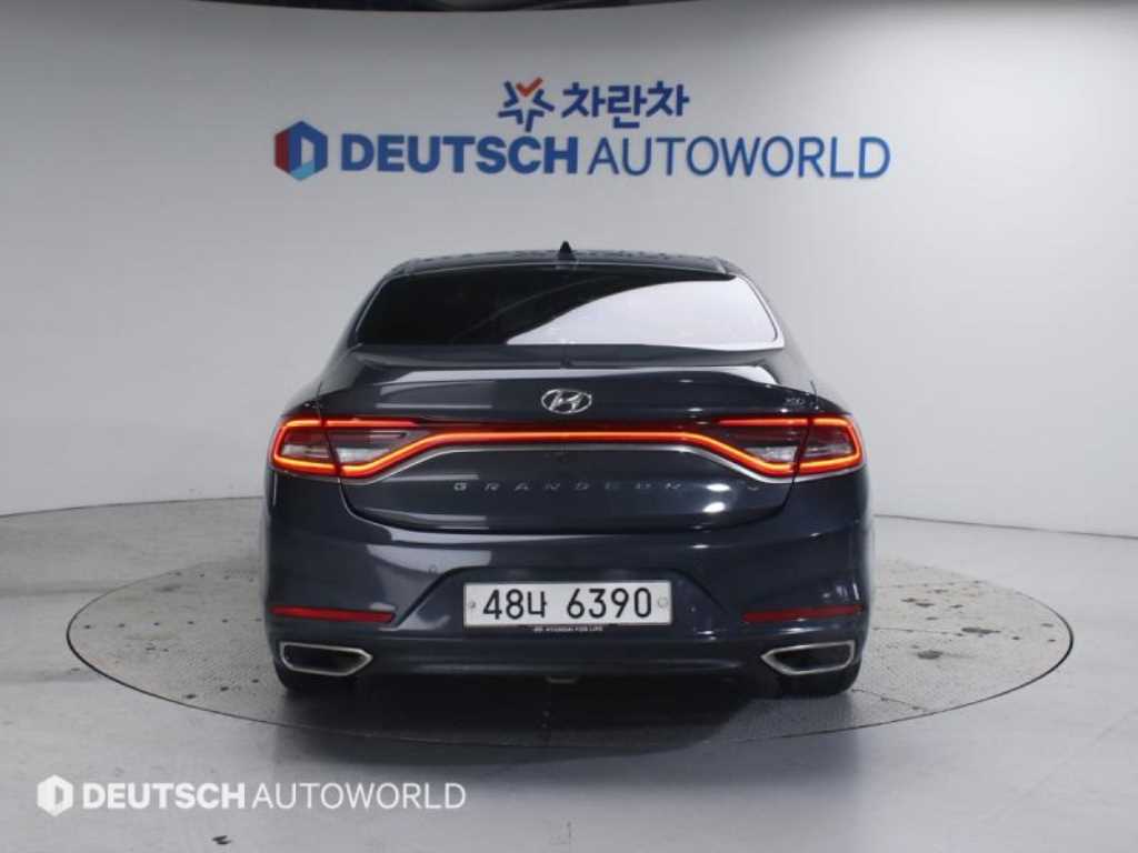 HYUNDAI Grandeur - Vista 4