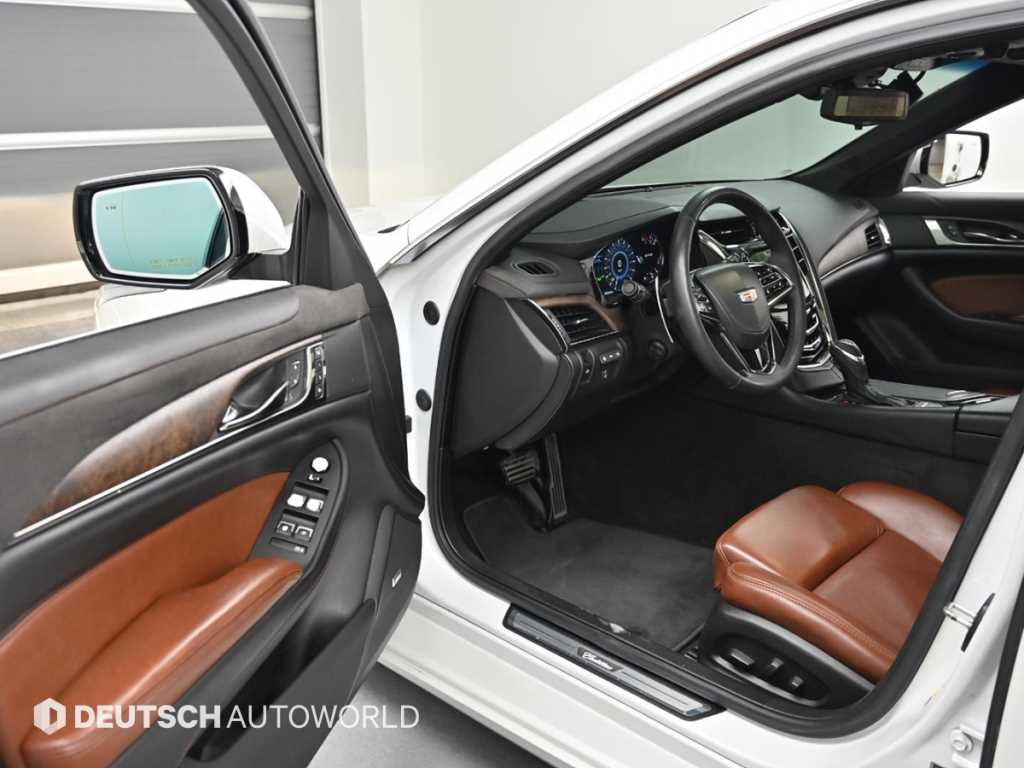 Cadillac CTS - Vista 11