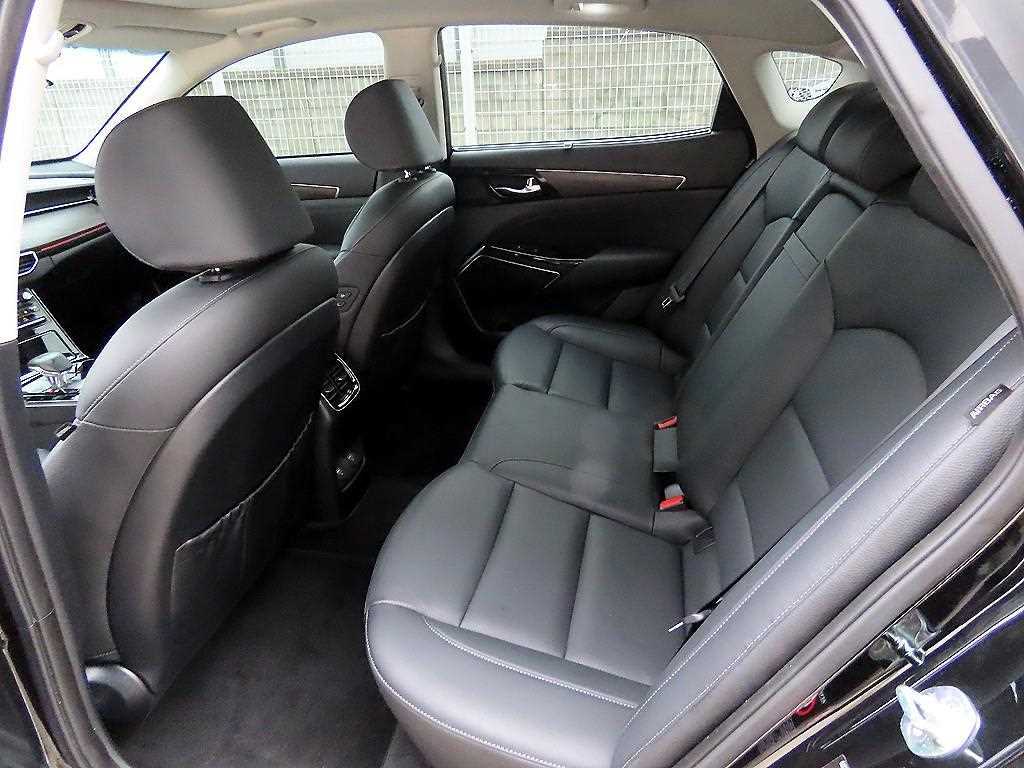 KIA K7 - Vista 6