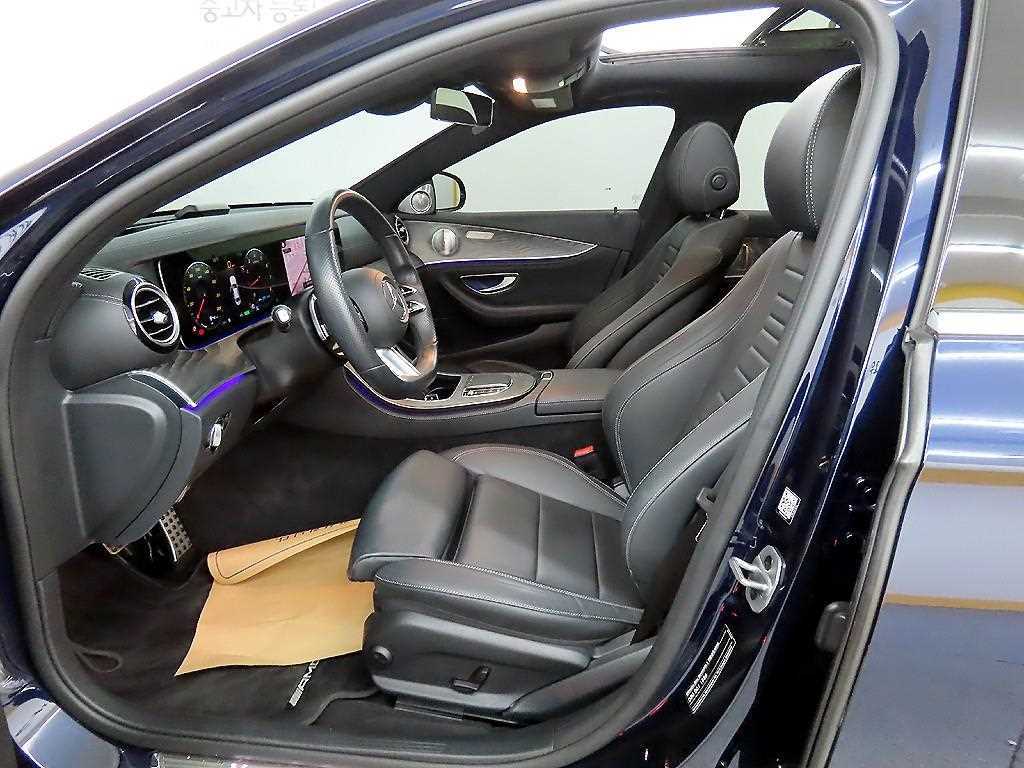 Mercedes Benz E class - Vista 5