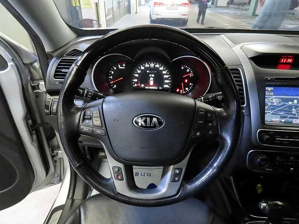 KIA Sorento - Vista 8