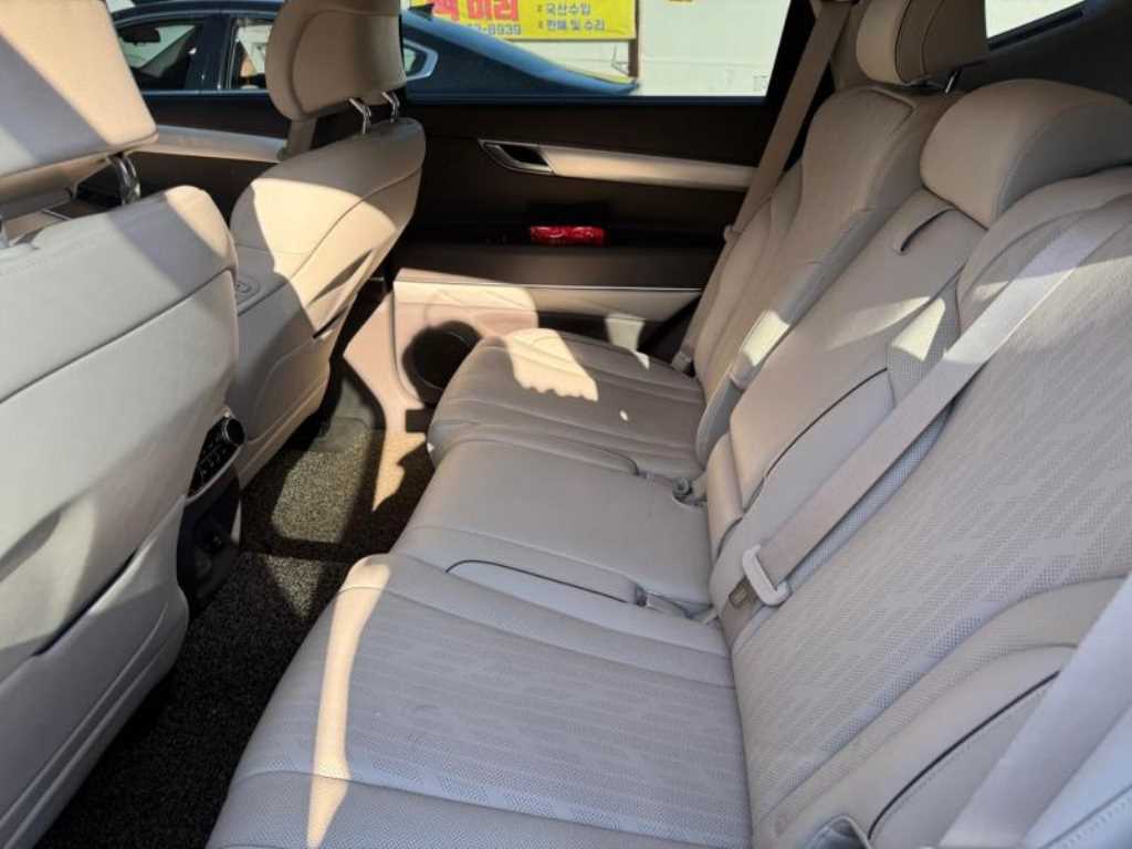 Genesis GV80 - Vista 8