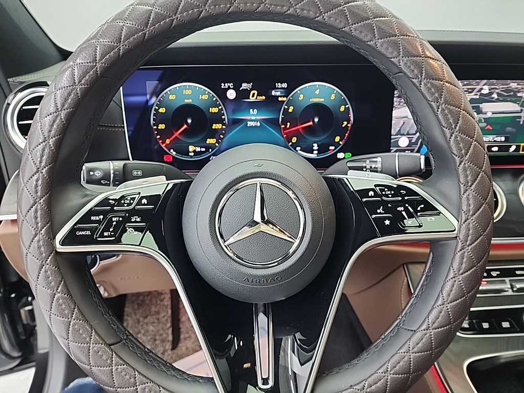 Mercedes Benz E class - Vista 9