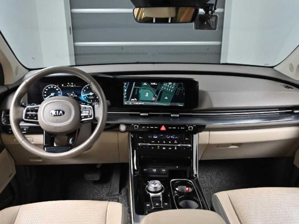 KIA Carnival - Vista 7