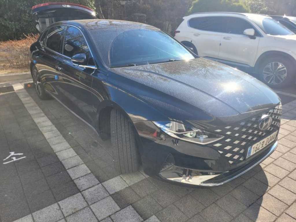 HYUNDAI Grandeur - Vista 2