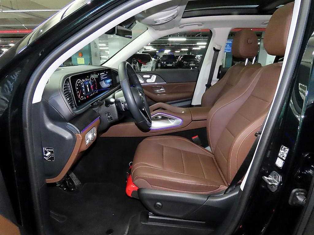 Mercedes Benz GLE Class - Vista 6