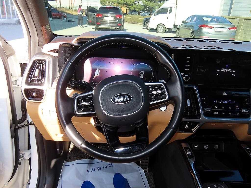 KIA Sorento - Vista 8