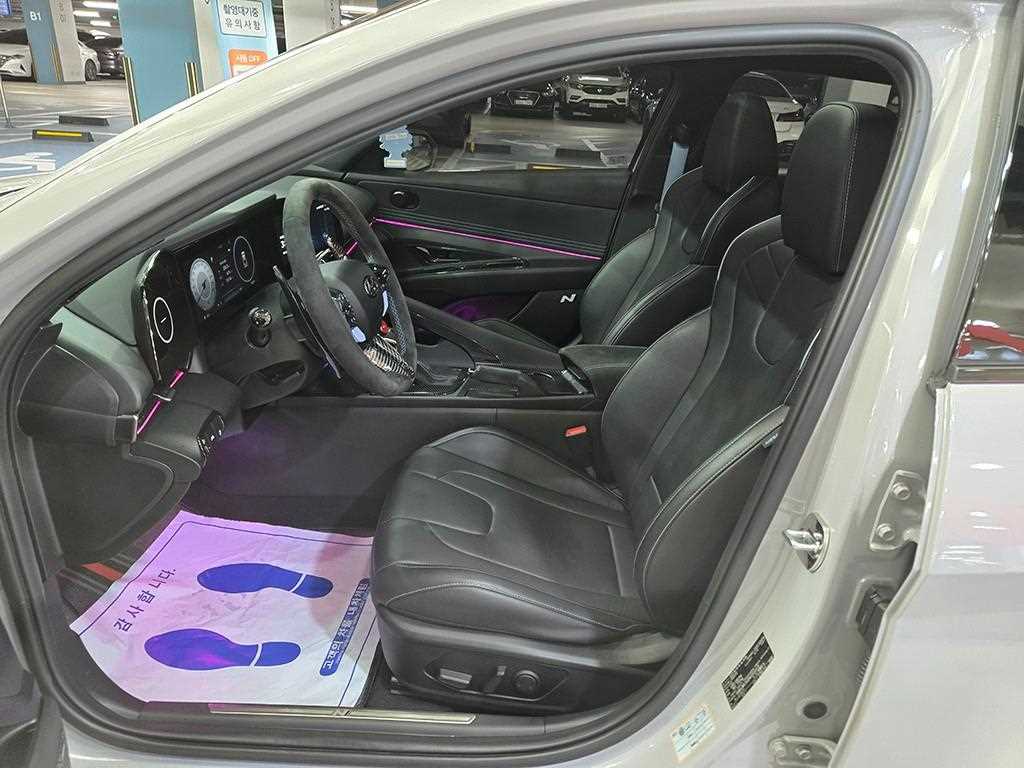 HYUNDAI Avante - Vista 6