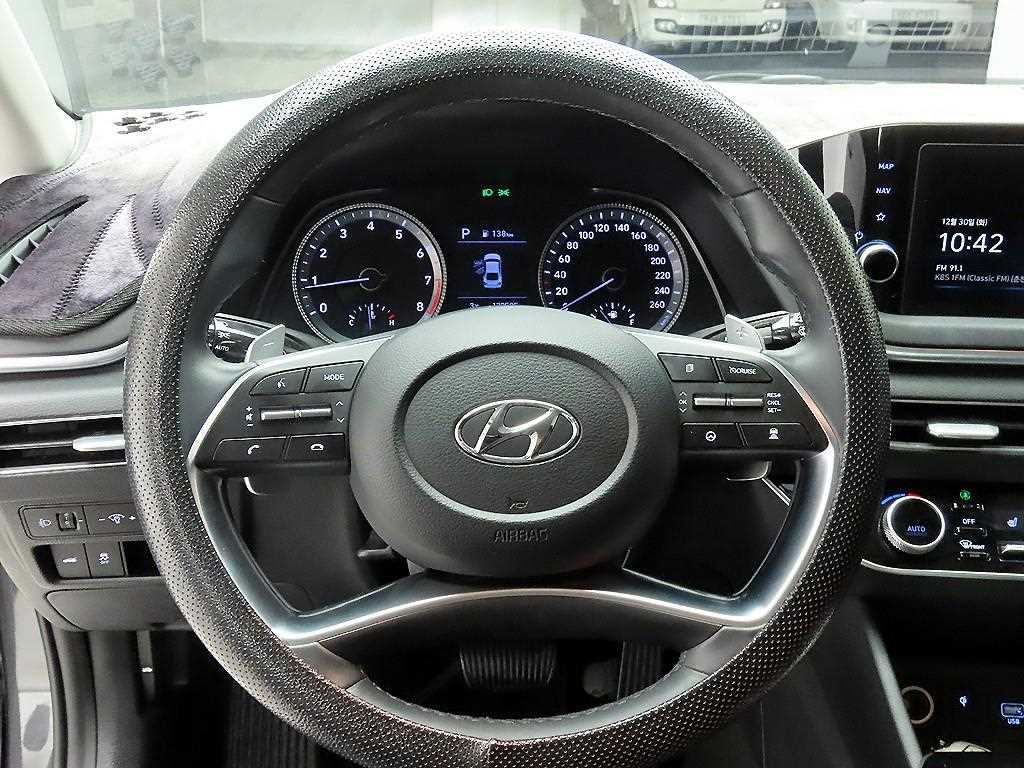 HYUNDAI Sonata - Vista 7