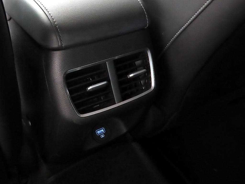 HYUNDAI Sonata - Vista 11