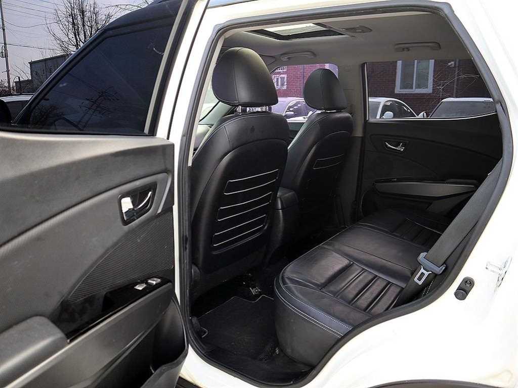 Ssangyong Tivoli - Vista 7