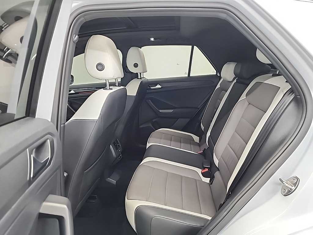 Volkswagen T-Roc - Vista 12
