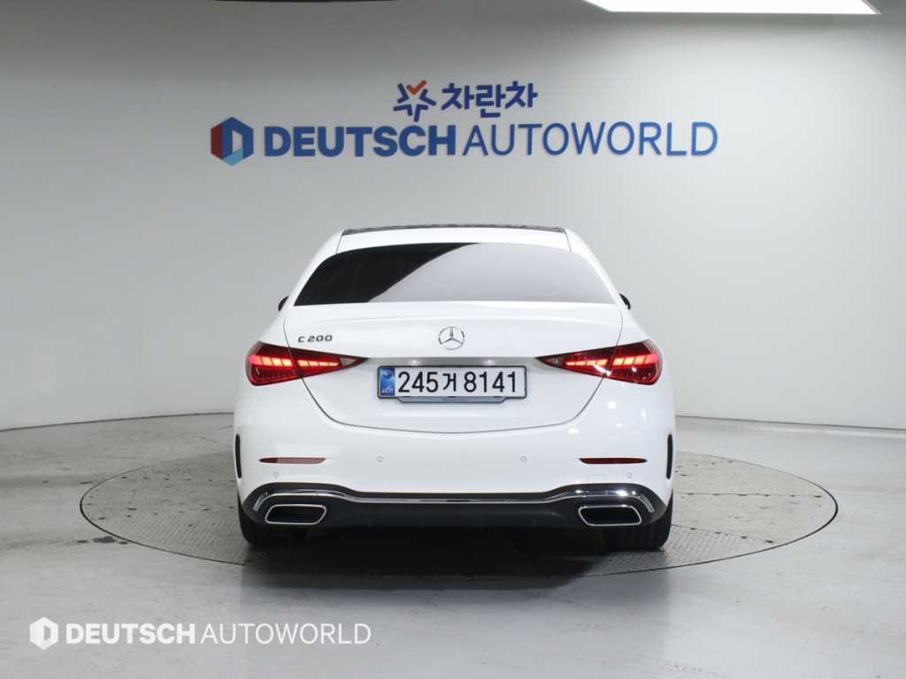 Mercedes Benz C Class - Vista 4