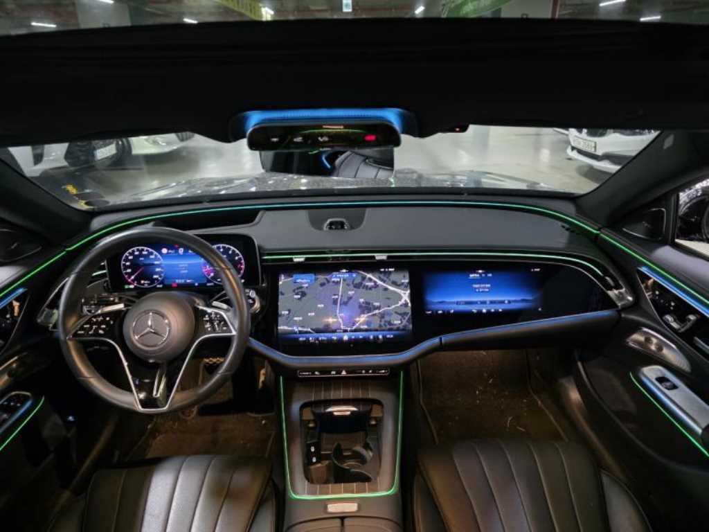 Mercedes Benz E class - Vista 7