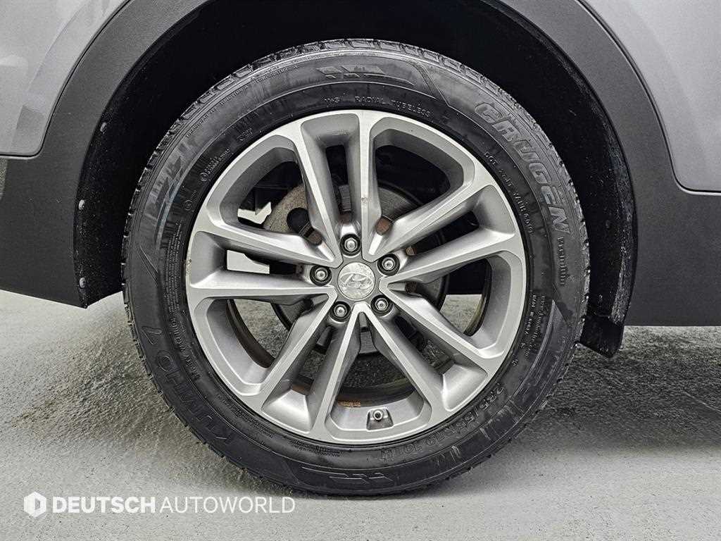 HYUNDAI Santa Fe - Vista 5