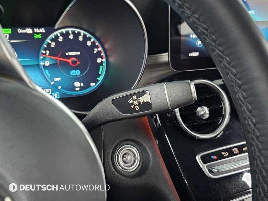 Mercedes Benz GLC Class - Vista 9