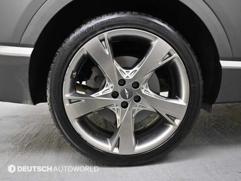 Genesis GV80 - Vista 5