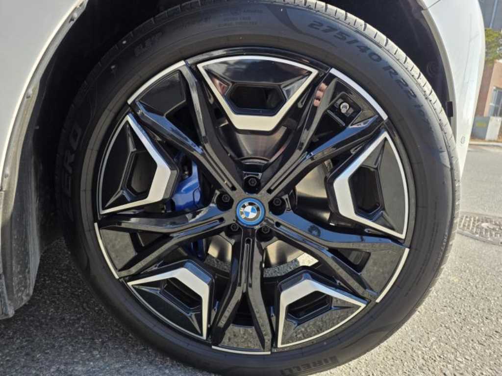 BMW iX 2024 Blanco - Importación desde Corea - HF Imports Iquique - Foto 18