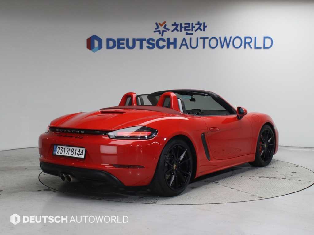 Porsche 718 - Vista 4