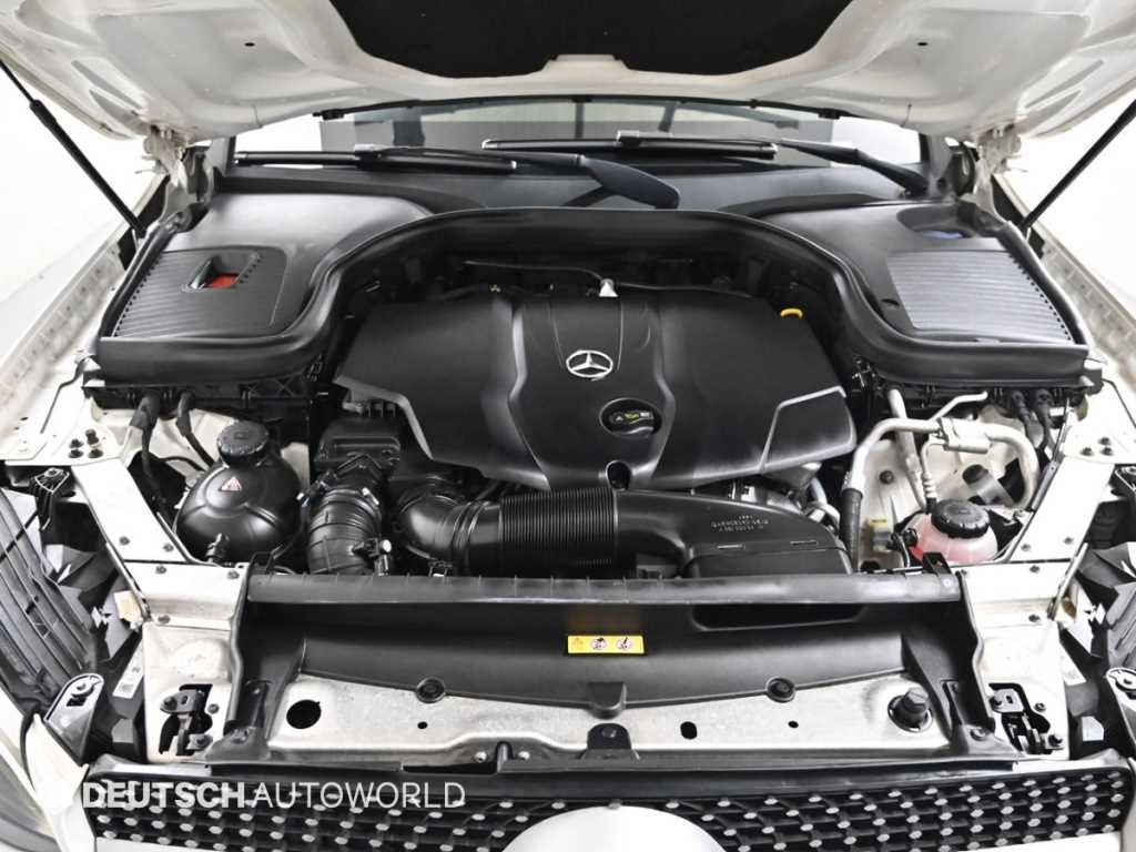 Mercedes Benz GLC Class - Vista 6