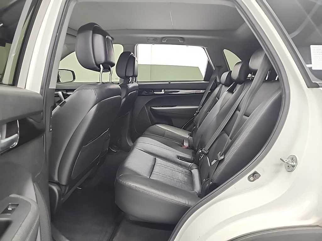 KIA Sorento - Vista 12